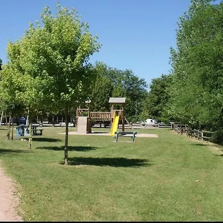 Hébergement de vacances Idéale Famille, Y Est ! *