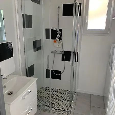 Idéale Famille, Y Est !